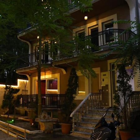 City Park Hostel Prishtinë Ngoại thất bức ảnh