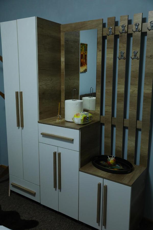 City Park Hostel Prishtinë Ngoại thất bức ảnh
