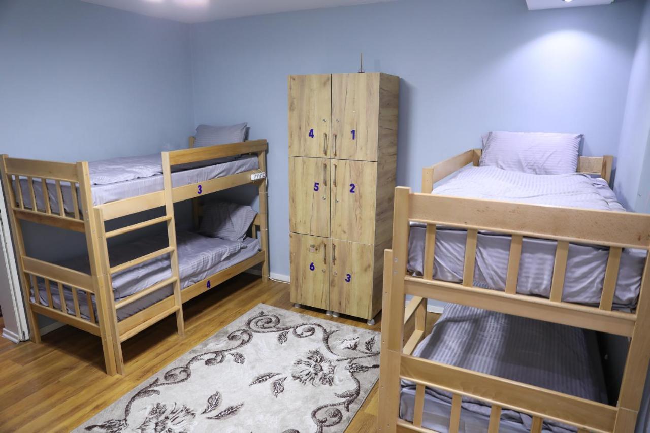 City Park Hostel Prishtinë Ngoại thất bức ảnh
