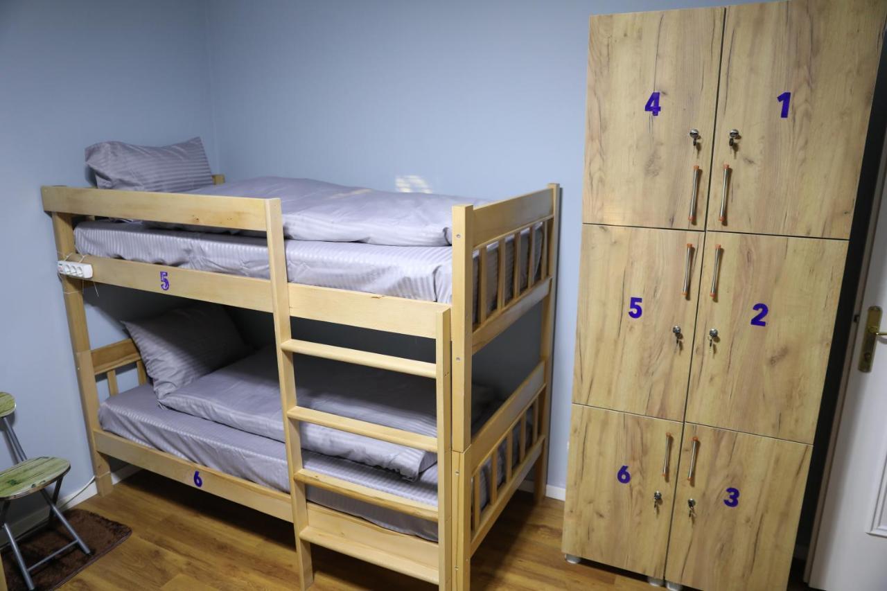 City Park Hostel Prishtinë Ngoại thất bức ảnh