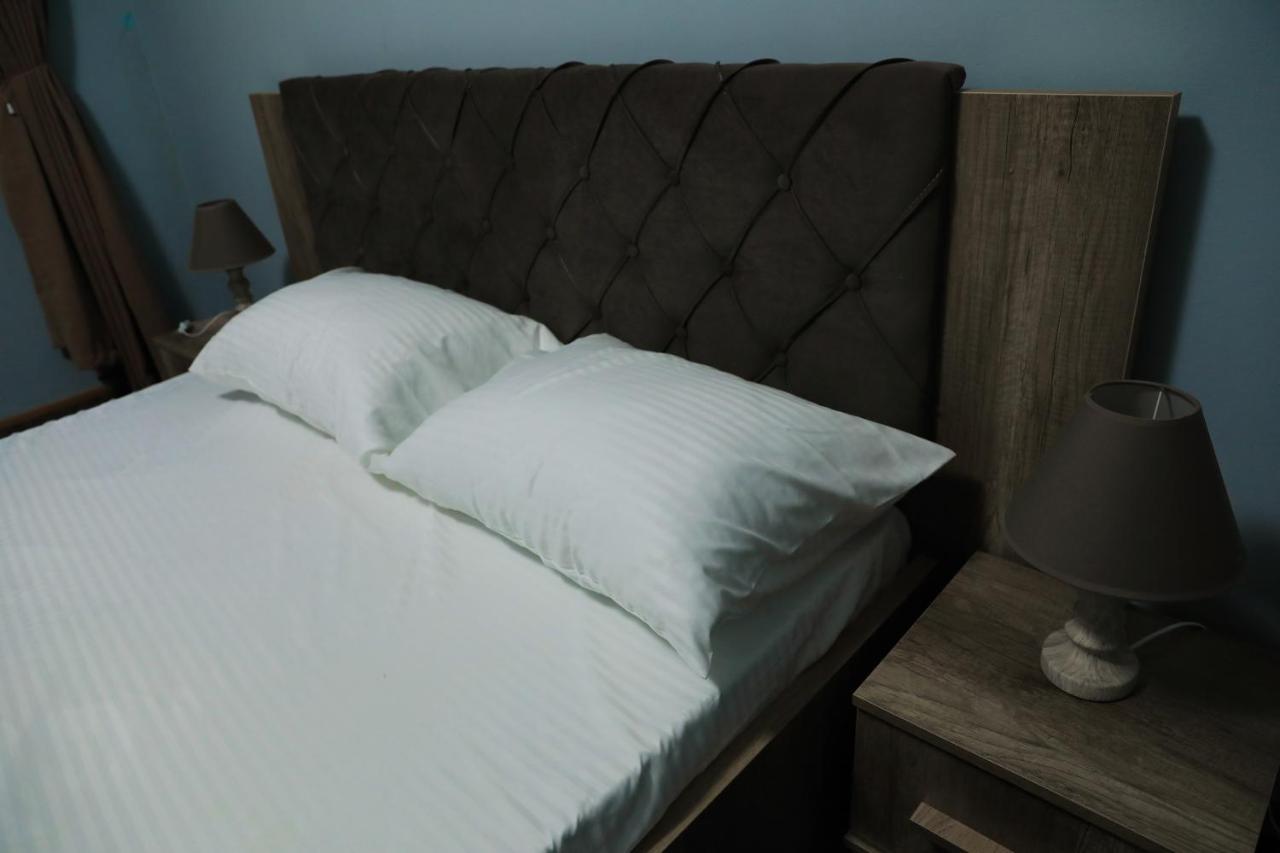 City Park Hostel Prishtinë Ngoại thất bức ảnh